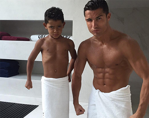 Cristiano Ronaldo Cristiano Ronaldo su Instagram con Cristiano Jr