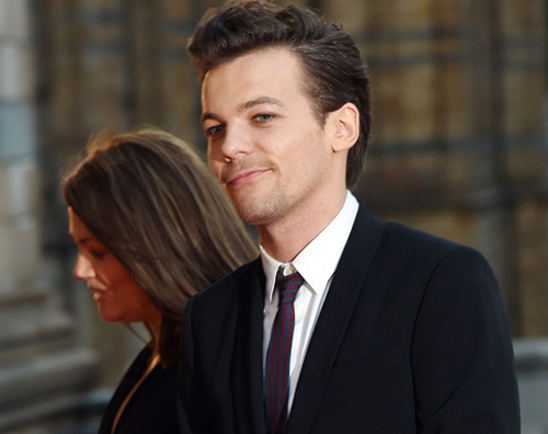 Louis Louis Tomlinson, red carpet con la mamma