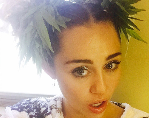 Miley Miley Cyrus su Instagram con un acconciatura speciale