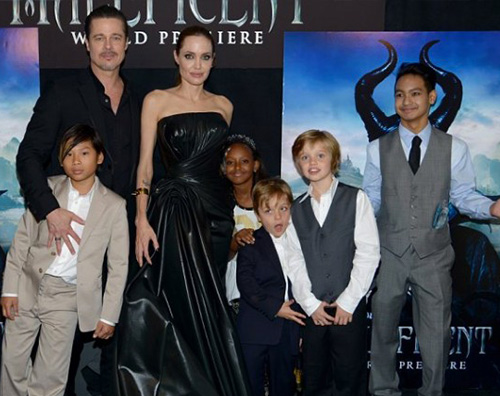 Family Angelina Jolie e Brad Pitt adottano un bambino siriano