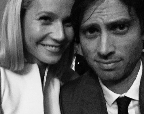 GwynethPaltrow Gwyneth Paltrow e Brad Falchuck, sabato pomeriggio sul divano