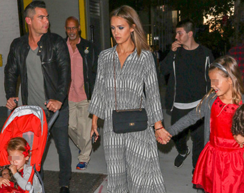 Jessica Alba 2 Jessica Alba a New York con la sua famiglia