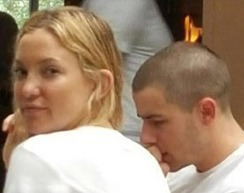 Kate Hudson Nick Jonas Nick Jonas risponde ai rumor sul flirt con Kate Hudson