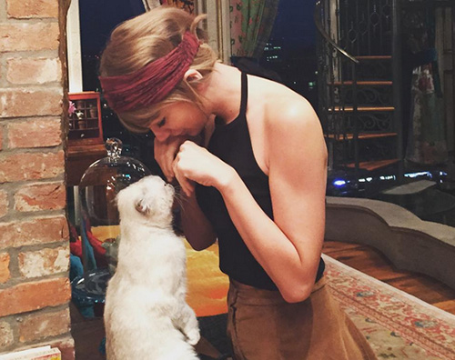 Taylor Swift Olivia Taylor Swift è la persona più seguita su Instagram