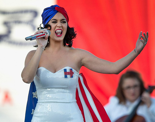 Katy Perry3 Katy Perry è una sostenitrice di Hillary Clinton