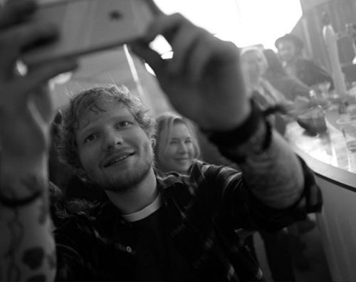 Ed Sheeran Renee Ed Sheeran sul set di Bridget Jones