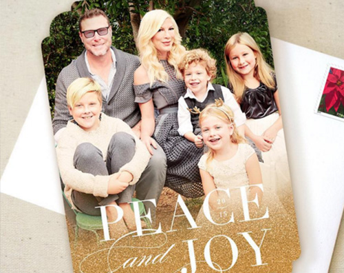 Tori Spelling Tori Spelling mostra la sua Holiday Card