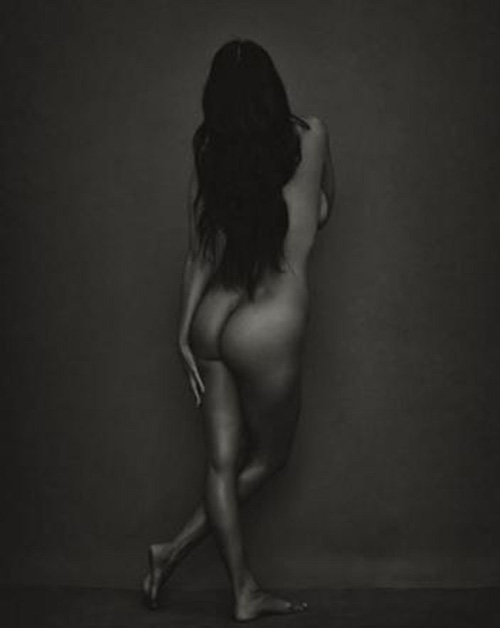 kika4286795 Kourtney Kardashian Kourtney Kardashian mostra il lato B su Instagram
