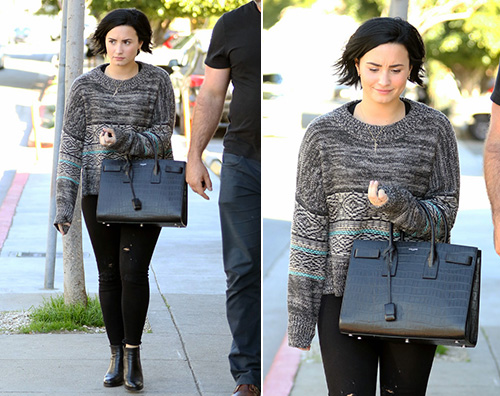 Demi Lovato Demi Lovato casual per una passeggiata a Los Angeles