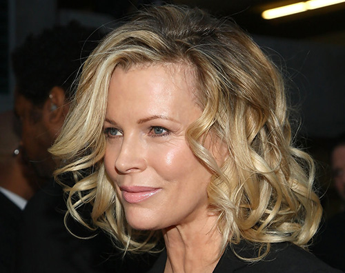 Kim Basinger Kim Basinger sarà Elena Lincoln in Cinquanta Sfumature di Nero