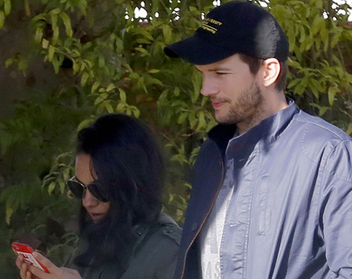 Mila Ashton Mila Kunis e Ashton Kutcher mano nella mano a New Orleans