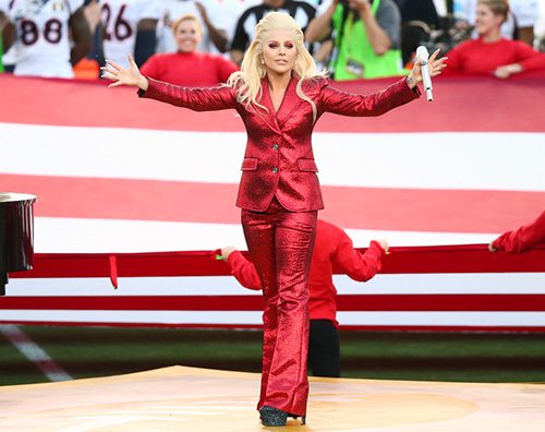 Lady Gaga Lady Gaga canta l inno americano al 50esimo Super Bowl