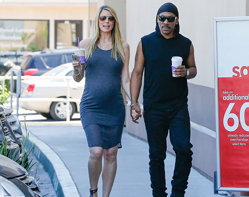 Eddie Murphy 2 Eddie Murphy passeggia con Paige in attesa del nono figlio