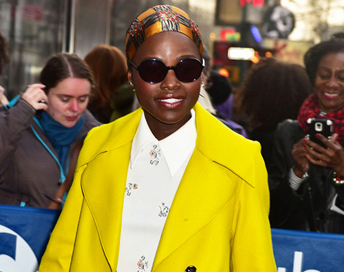 Lupita Lupita Nyongo in giallo a New York