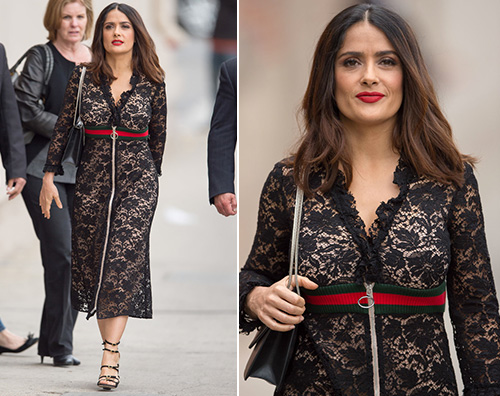 Salma Hayek Salma Hayek, pizzo nero per Jimmy Kimmel