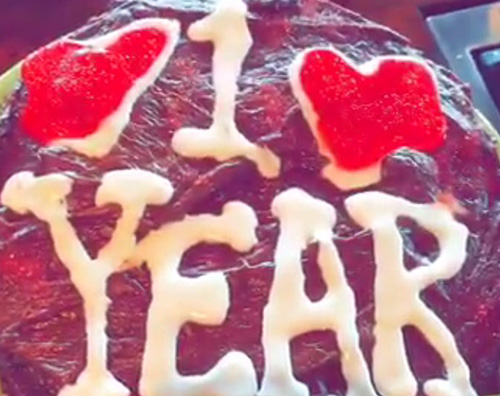 Taylor calvin Taylor Swift e Calvin Harris festeggiano il primo anniversario