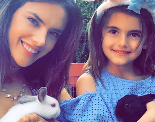 alessandra ambrosio2 Alessandra Ambrosio, Pasqua con i bambini