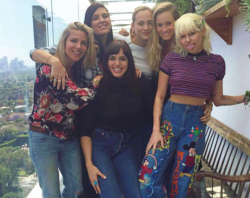 Elsa Pataky Miley Cyrus Miley Cyrus ed Elsa Pataky vere amiche su Instagram