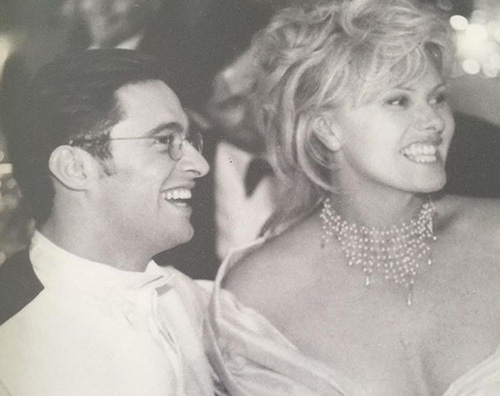 Hugh Jackman Deborra Lee  Hugh Jackman festeggia i 20 anni di matrimonio su Facebook