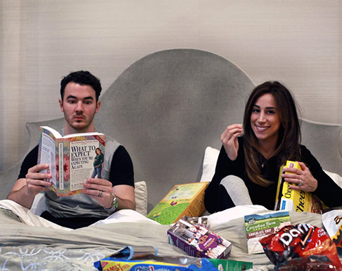 Kevin e Danielle Jonas Kevin Jonas papà per la seconda volta