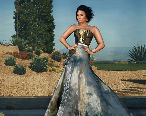 Demi Lovato 2 Demi Lovato sulla cover di Latina Magazine