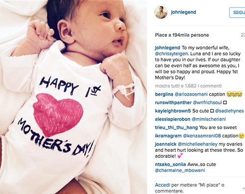 John Legend Chrissy Teigen, pancia piatta a meno di un mese dal parto