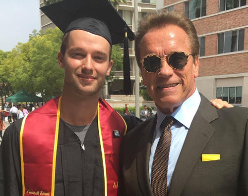 Patrick Schwarzenegger Patrick Schwarzenegger si è laureato