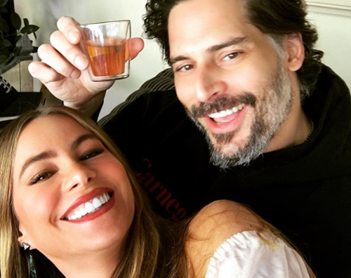 Sofia Vergara Joe Manganiello Sofia Vergara e Joe Manganiello, selfie di coppia dopo l appendicite