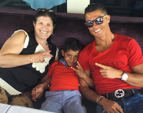 Cristiano Ronaldo 2 Cristiano Ronaldo mostra i muscoli a Ibiza