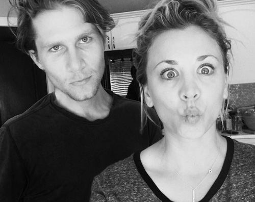 Kaley Cuoco Kaley Cuoco a Karl Cook Mi Manchi