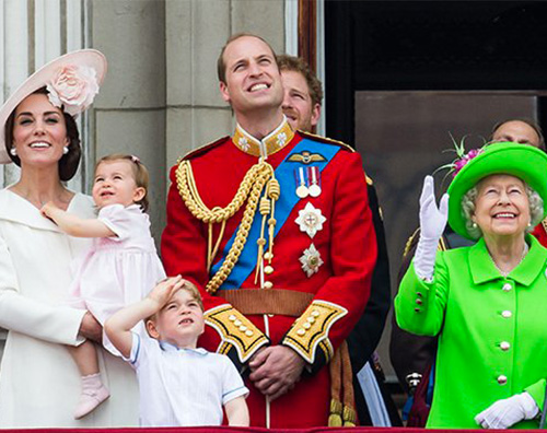 Royal Family Kate e William con i bambini alla parata Trooping The Colour