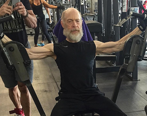 jk simmons 2 J.K. Simmons fa impazzire il web con i suoi muscoli