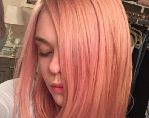 Elle Fanning Capelli rosa per Elle Fanning