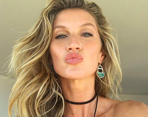 Gisele Gisele Bundchen, selfie al bacio su Instagram