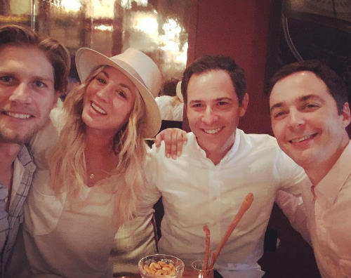 Kaley Cuoco Jim Parsons Kaley Cuoco e Jim Parsons, reunion newyorkese