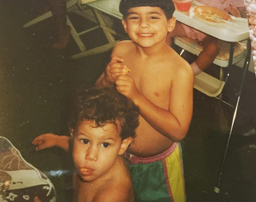 Joe e Nick Jonas Nick Jonas festeggia il compleanno di Joe su Instagram