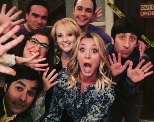 The Big Bang Theory 10 Selfie di gruppo per il cast di The Big Bang Theory