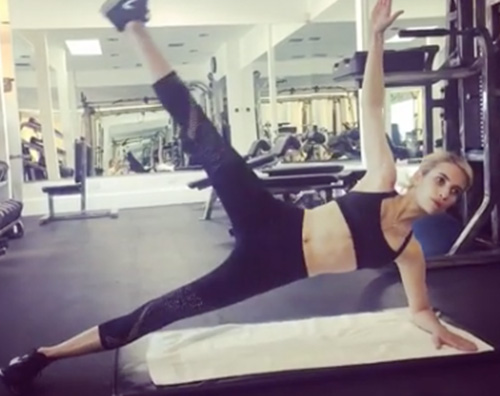 Emma Roberts Emma Roberts si allena su Instagram