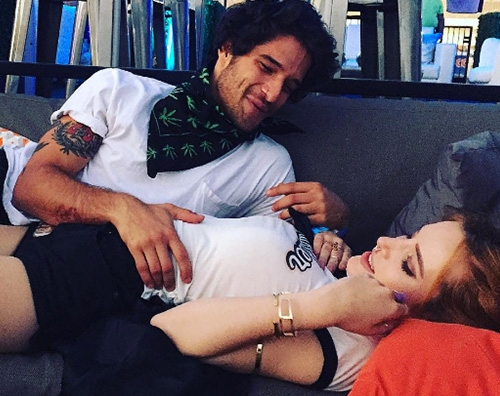 Bella Thorne Tyler Posey Bella Thorne e Tyler Posey confermano la loro relazione su Instagram