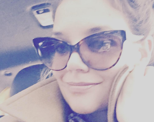 Katie Holmes Katie Holmes, selfie domenicale a NY