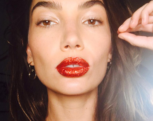 Lily Aldridge Lily Aldridge, labbra glitterate su Instagram