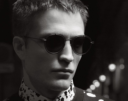 Robert Pattinson Cover Robert Pattinson torna a posare per Dior