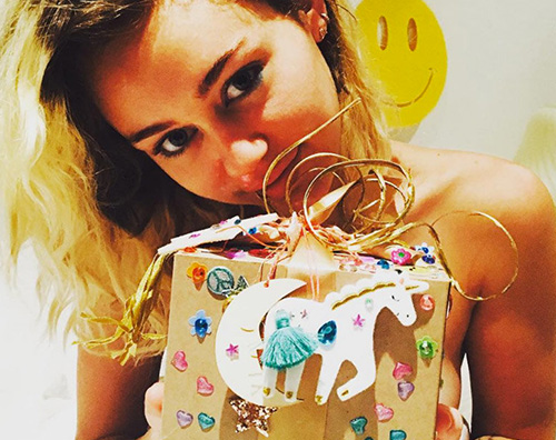 Miley 2 Miley Cyrus, ecco il regalo di Liam per il suo compleanno