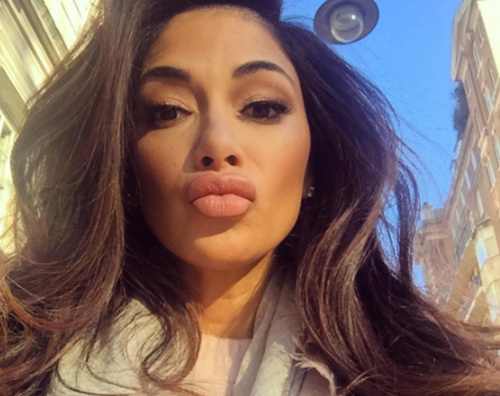 Nicole Scherzinger Selfie al bacio per Nicole Scherzinger