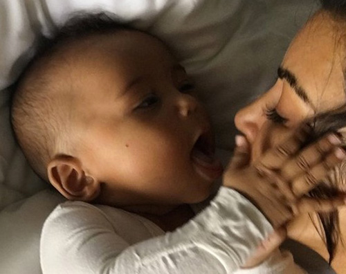 Kim e Saint Saint West compie 1 anno