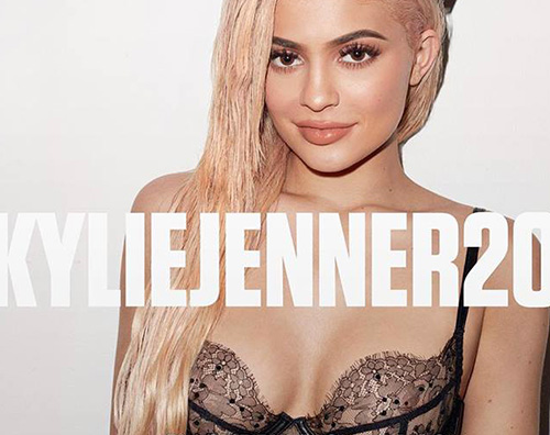 Kylie 1 Kylie jenner, errore di stampa sul suo calendario
