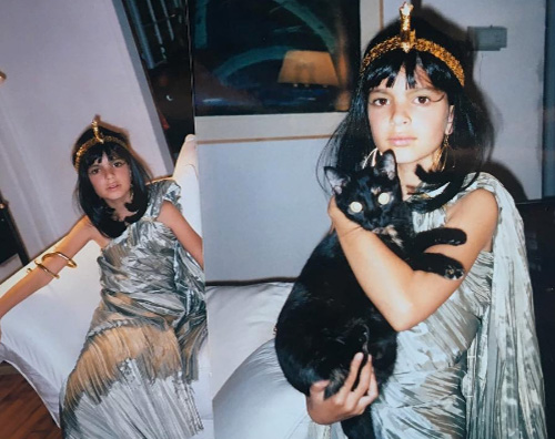 Emily 1 Emily Ratajkowski è Cleopatra su Instagram