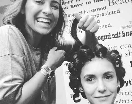 Nina Dobrev 1 Anche Nina Dobrev si prepara su Instagram per i Golden Globes