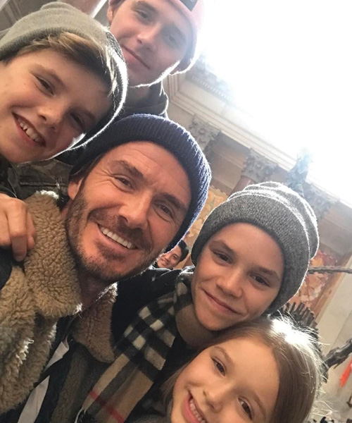 David David Beckham al museo con i quattro figli