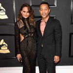 John Legend Chrissy Teigen 150x150 Grammy Awards 2017, tutti i look sul red carpet